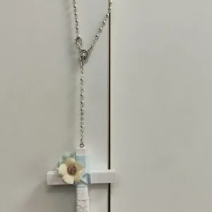Cruz de Comunión para Niña Blanca con Flor Celeste