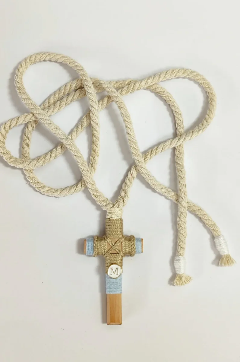 Cruz de Comunión para Niño Beige y Celeste - Imagen 2